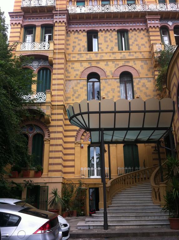 Casa Vacanze Amedeo نابولي المظهر الخارجي الصورة